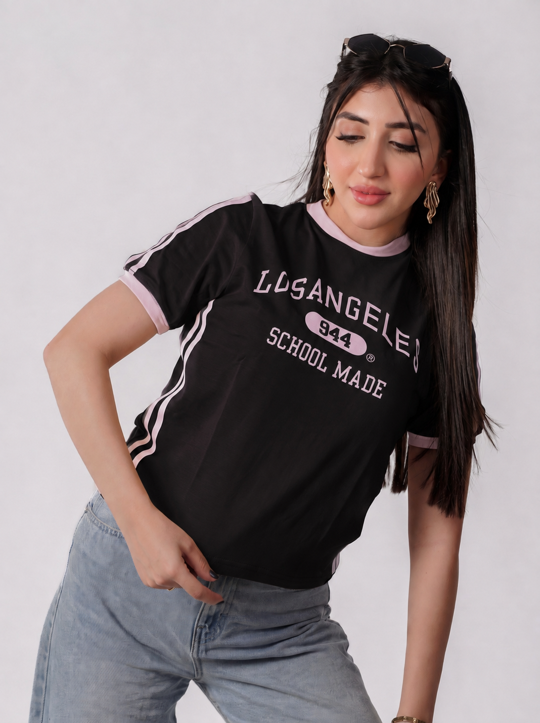 تيشيرت لوس أنجلوس سكول ميد بخطوط جانبية - A300 - أسود
